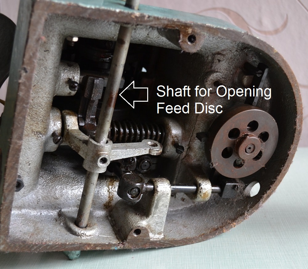 Oiling joins under bottom cover
