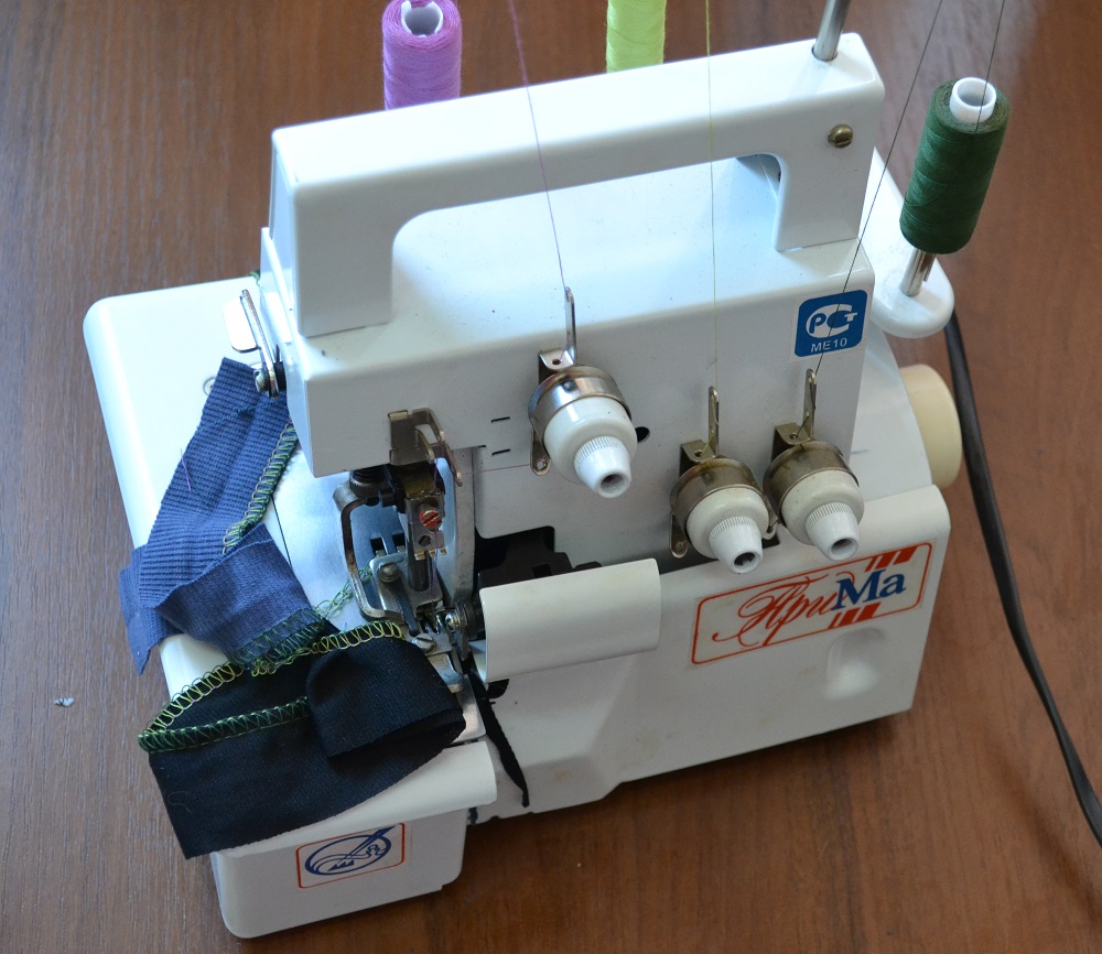 Overlock Sewing Machine