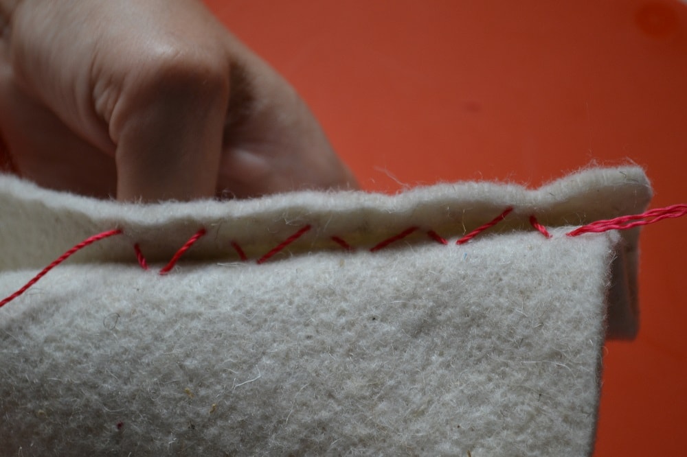 Do not overtighten the thread