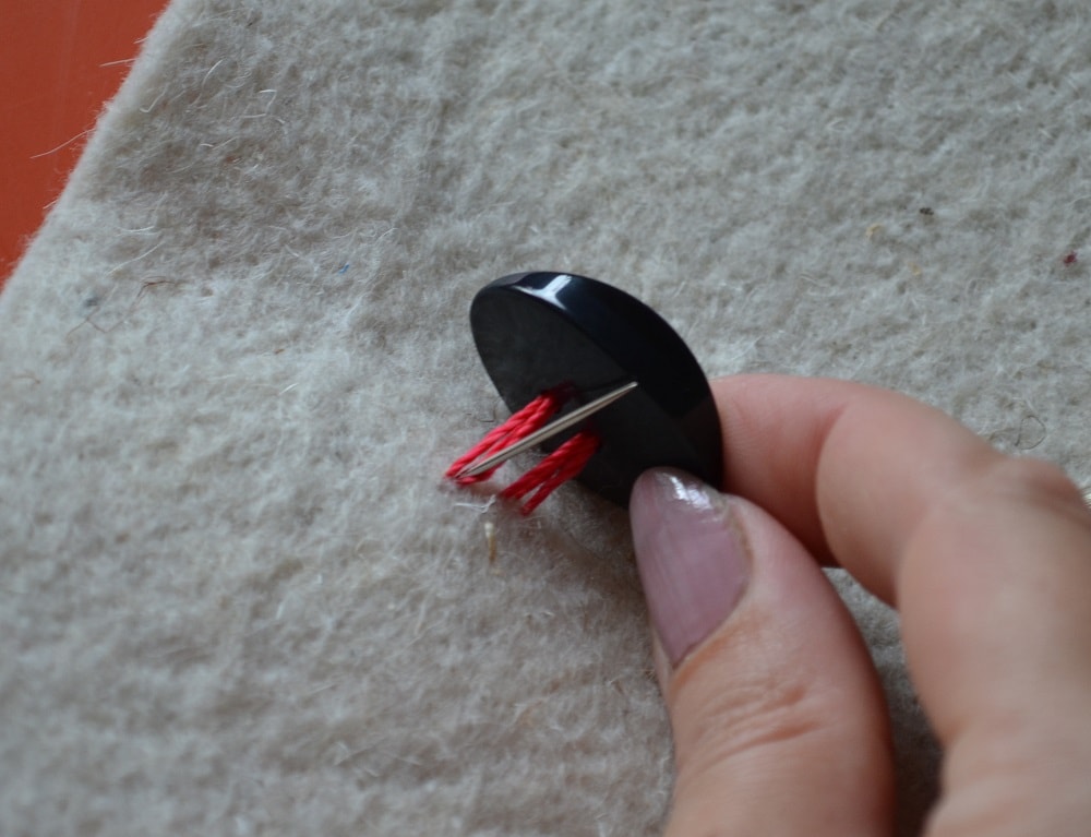 Four holes of button