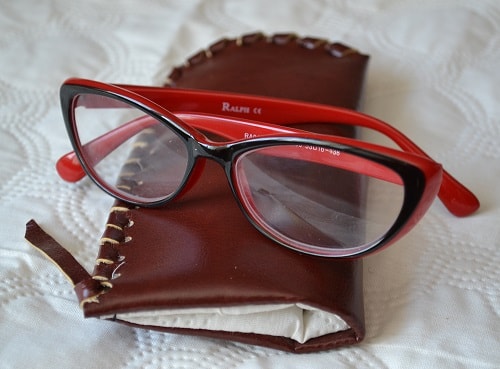 How to sew a leather glasses case