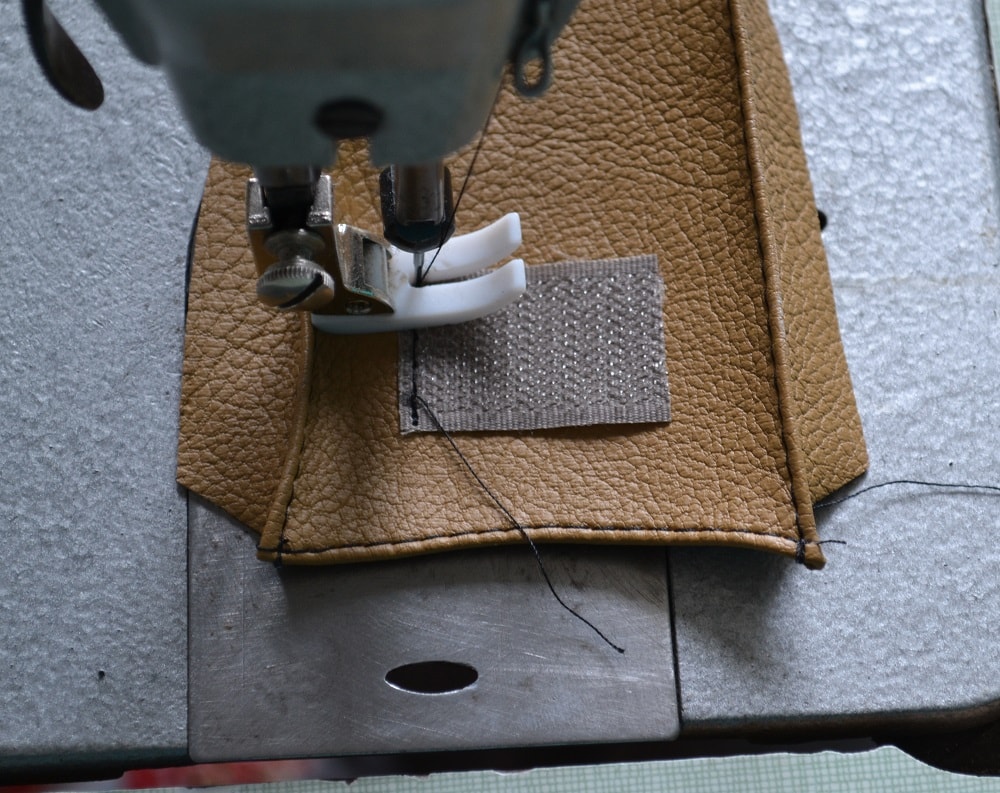 Sewing a velcro tape