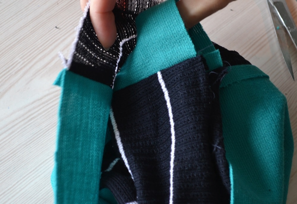 Sewing both parts of beanie hat together