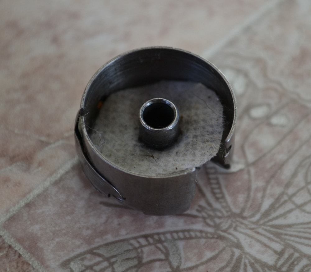 The gasket for bobbin case