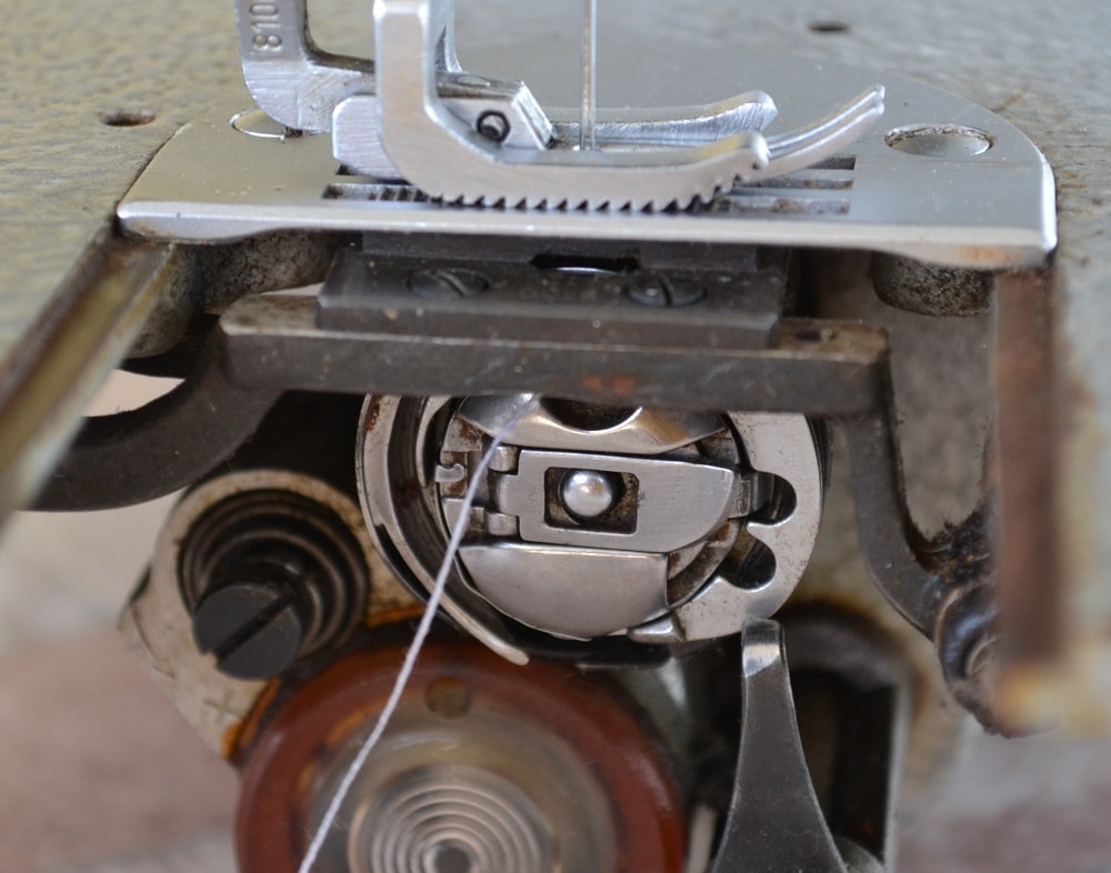 Hook system of sewing machine Textima 8332