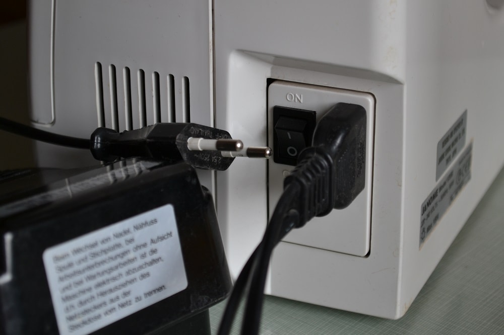 Plugs for connecting to electrical network