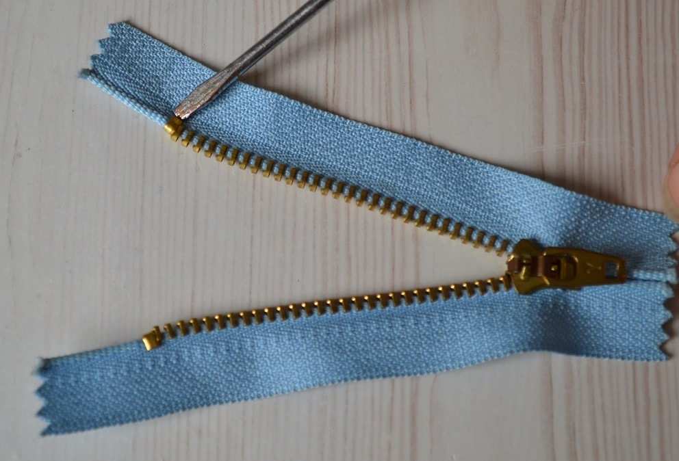How to remove top stopper
