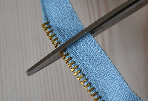 How to Shorten the Length of Metal Zipper