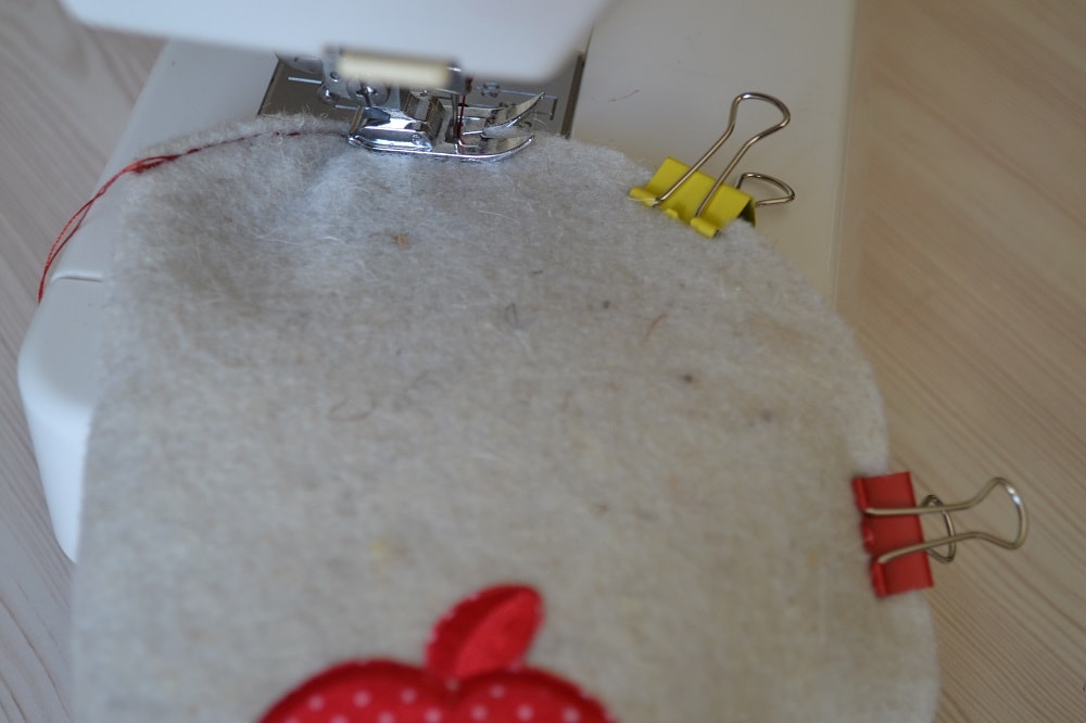 How to make fixing seam around edge of slippers