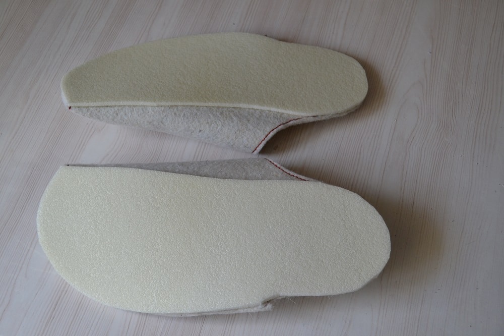 The sole of slippers can be duplicated with leather