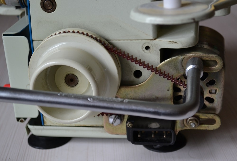How to tighten nuts with a wrench