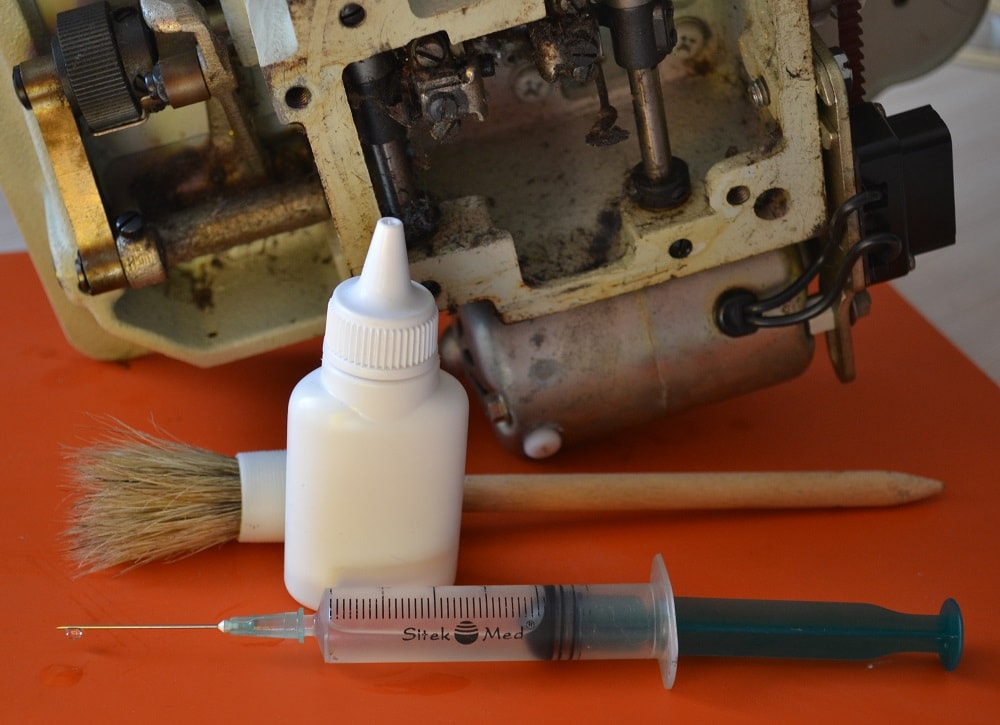 How to clean internal parts of serger