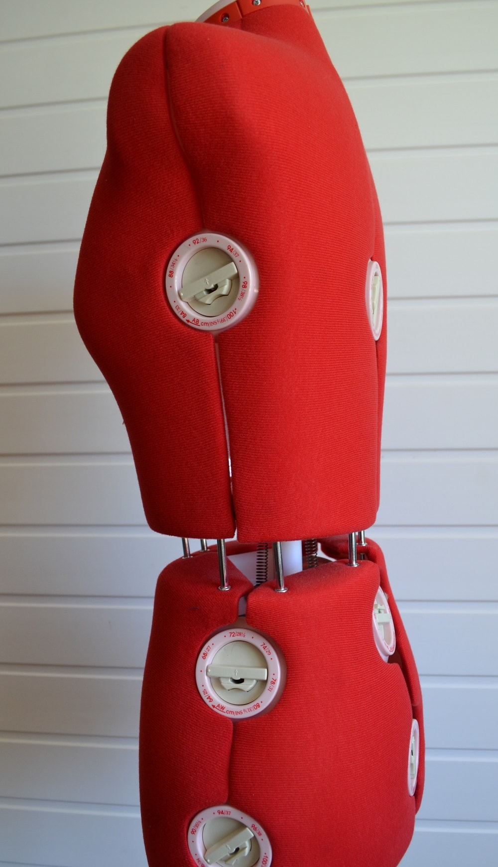 Side view of the female adjustable mannequin