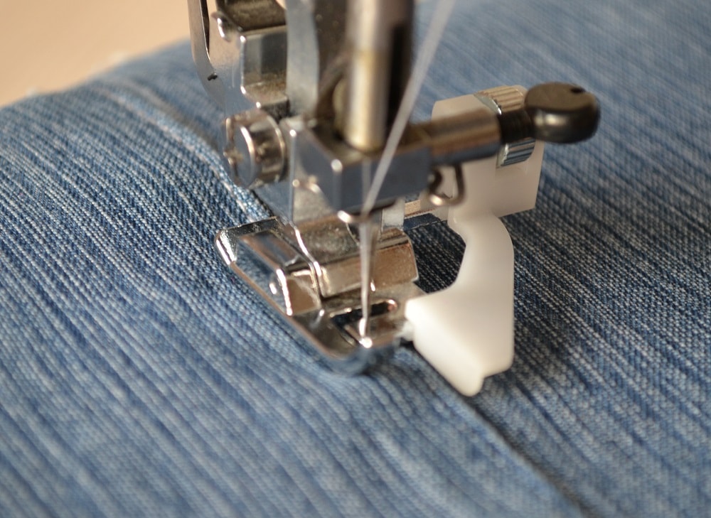 Finishing lines near an edge seam