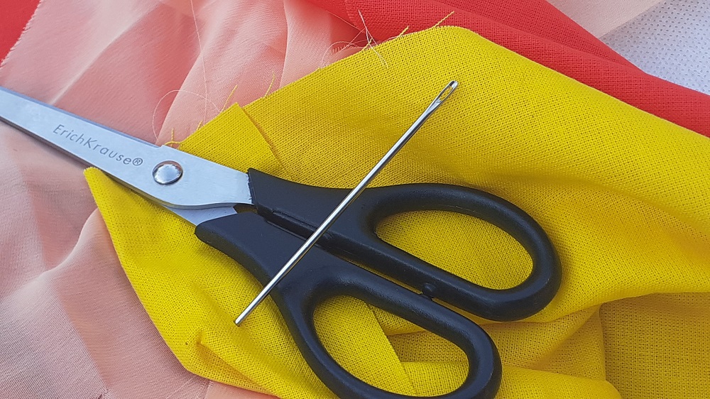 How to Sharpen Scissors with Needle