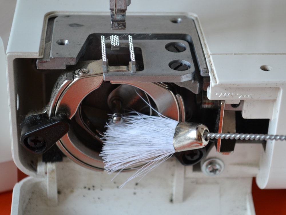 For cleaning shuttle area is intended a special brush