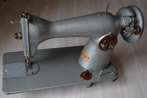 Using and repair an older sewing machine