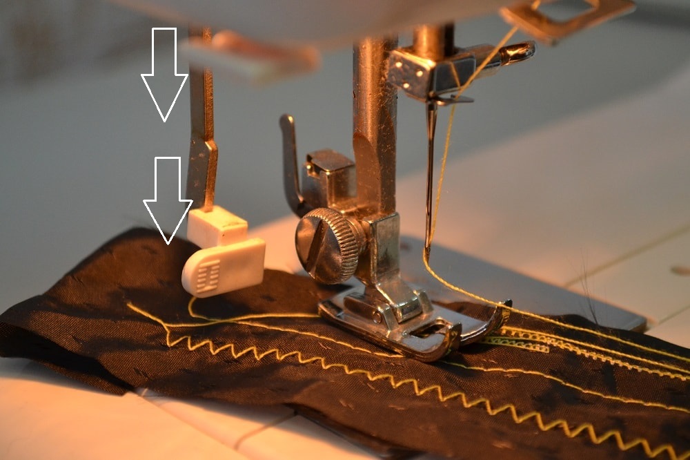 Rod for buttonhole presser foot