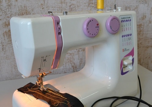 How to choose your first sewing machine