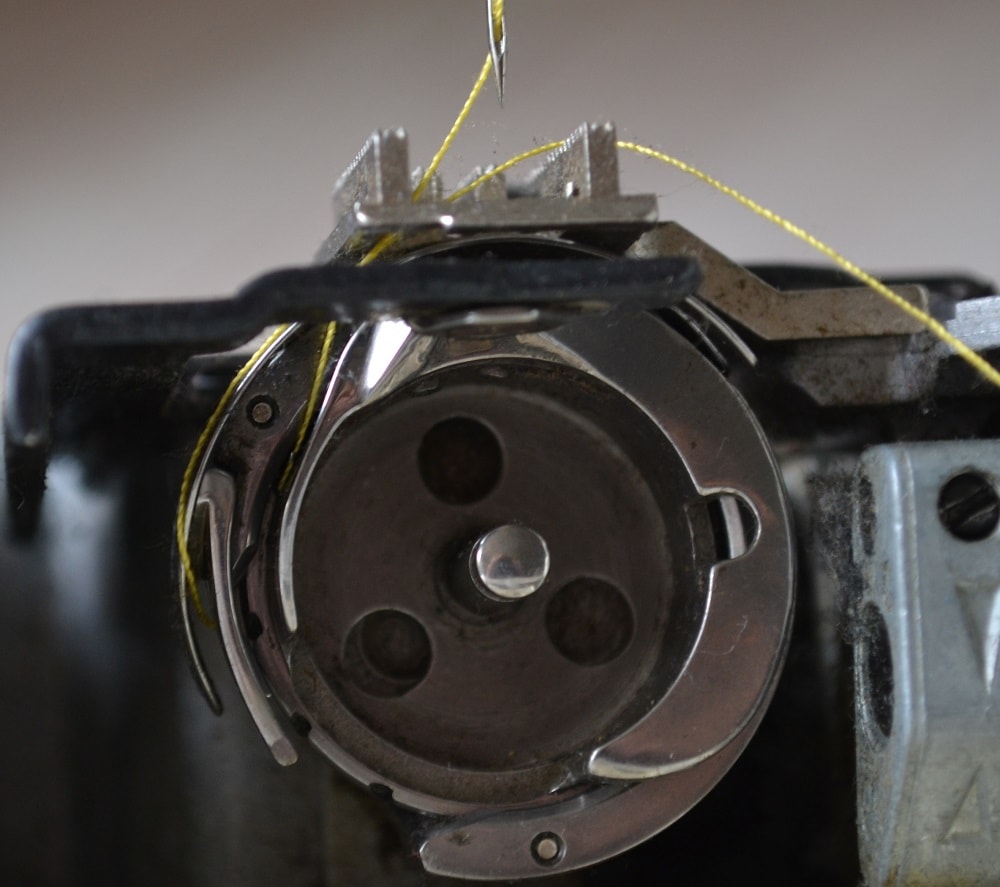 Shuttle hook turns at left