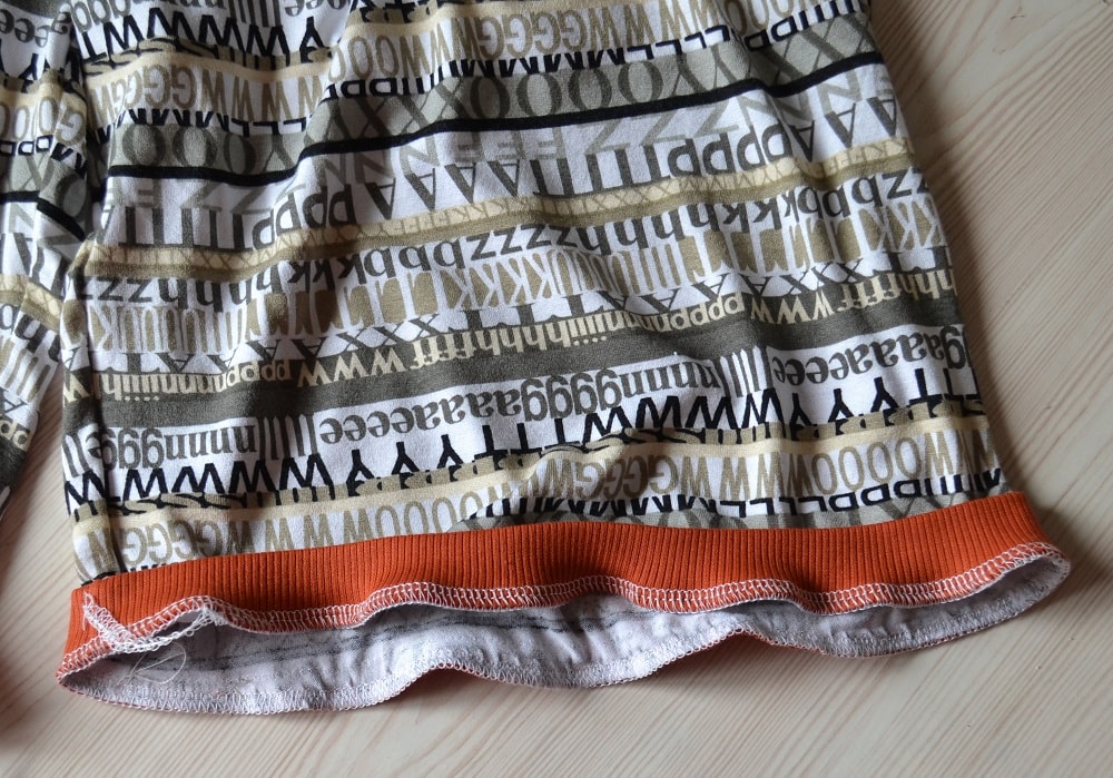 Sewing of womans summer jersey shorts