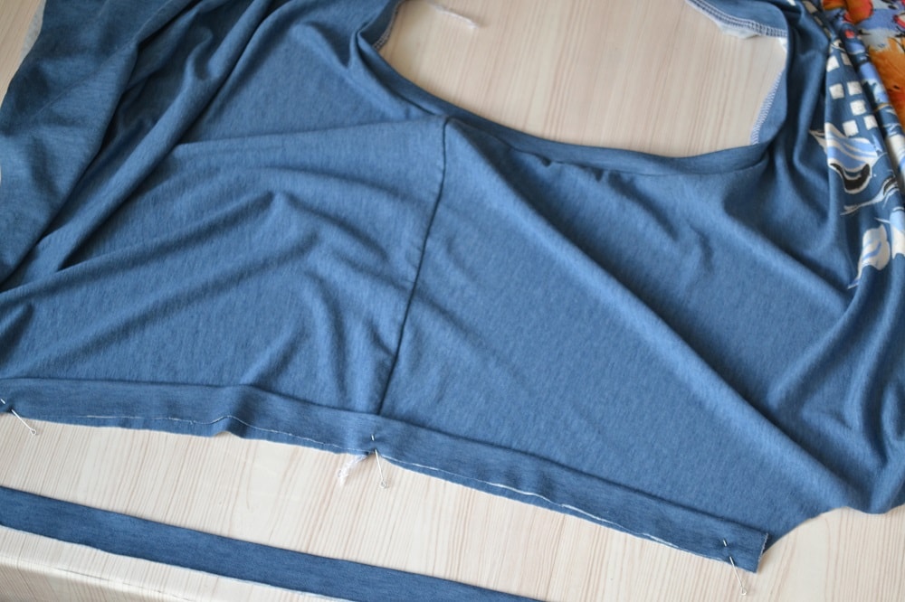 How to add bias binding tapes to armholes