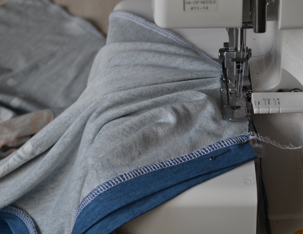 Modern overlock sewing machine