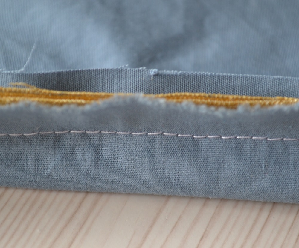 Last step of sewing a piping
