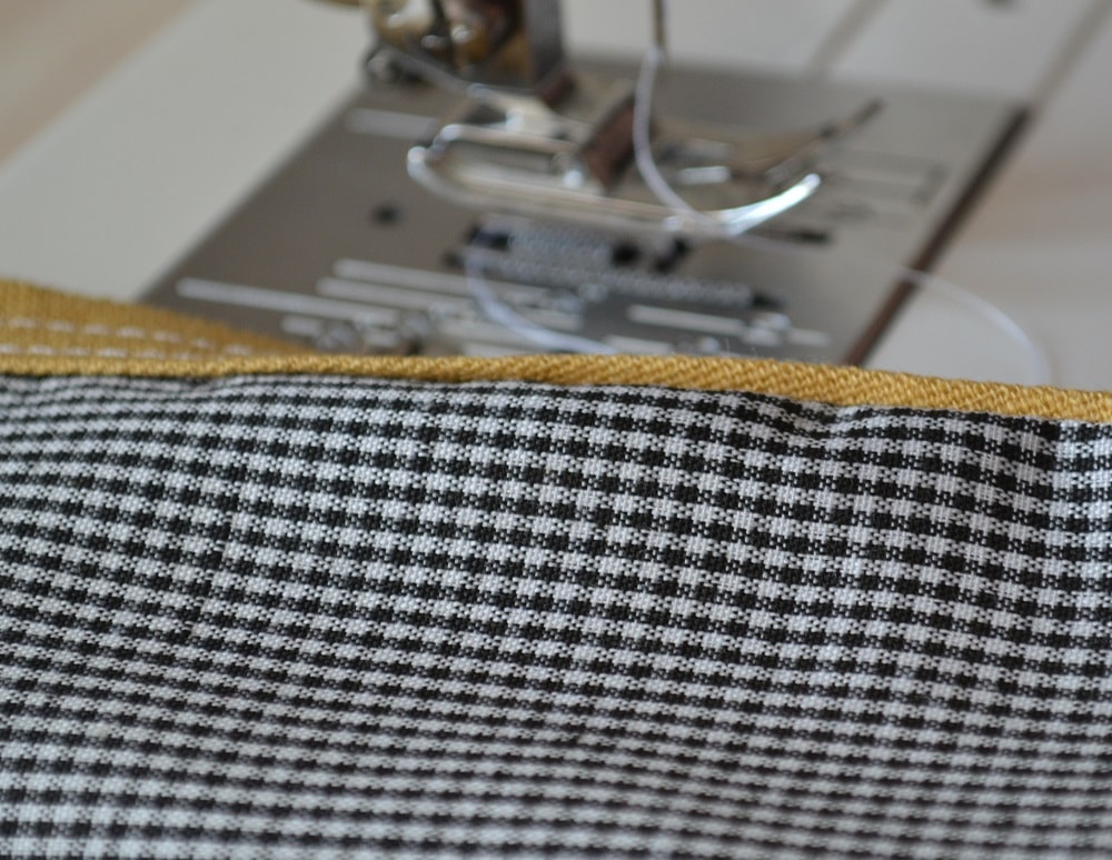 How to add to piping second part of fabric