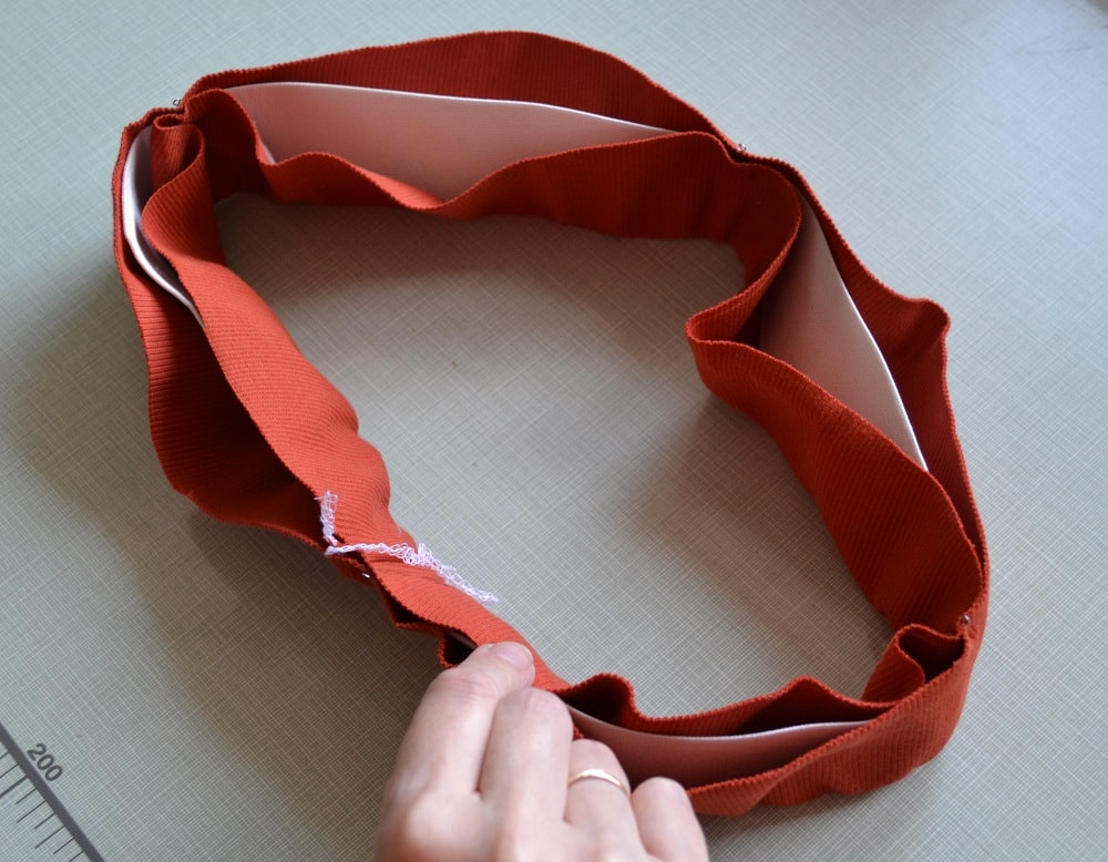 Waistband with elastic inside