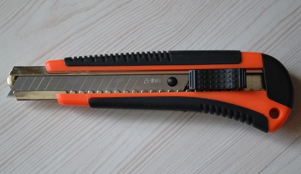 The snap-off blade knife
