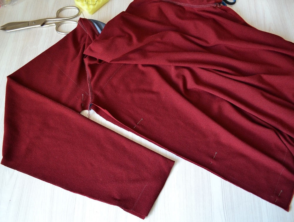 How to sew side seams of t-shirt