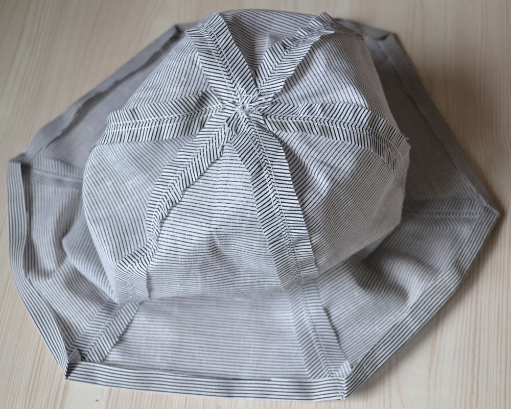 This womens summer hat has a lining