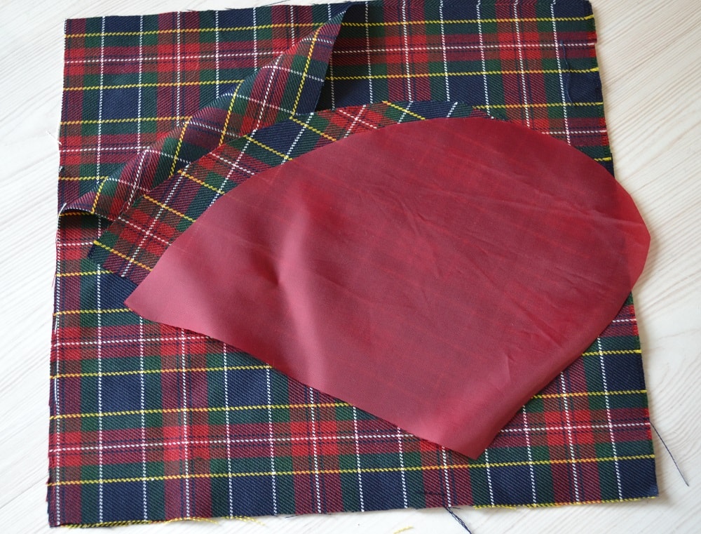 Pieces of fabric that imitate the side seam
