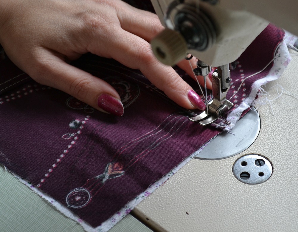 Edges of pocket along waist line