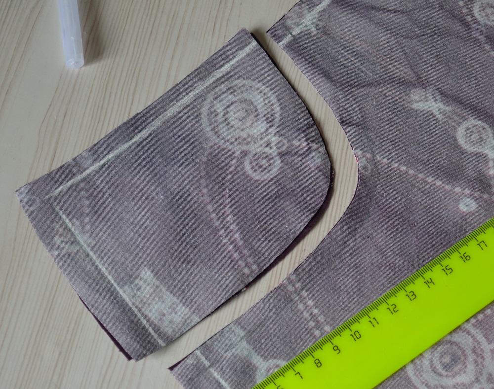 Cutting of input hips pockets holes