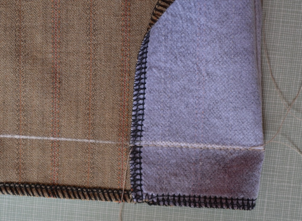 Right half of kick pleat