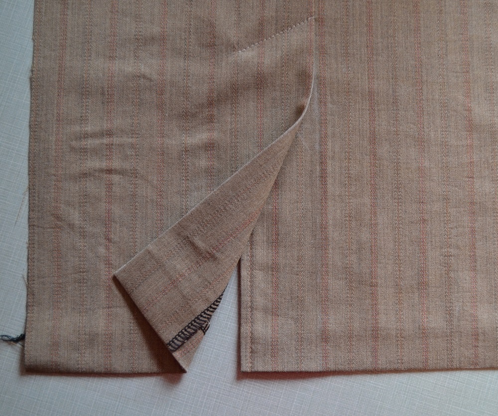 The kick pleat on your skirt