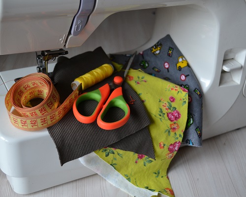 How to sew knit fabrics on regular sewing machine