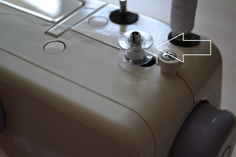 Wind bobbin with needed amount of thread