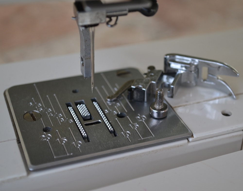 How to remove a presser foot