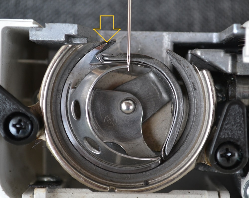 The hook tip has leftmost position