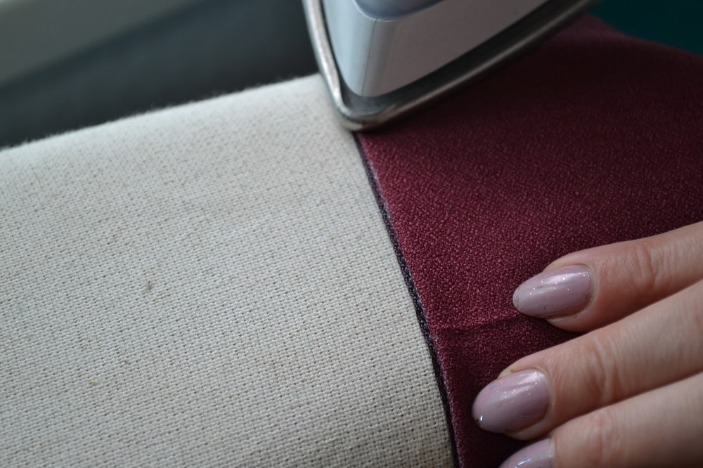 Edge of pants fabric should be above 1 mm