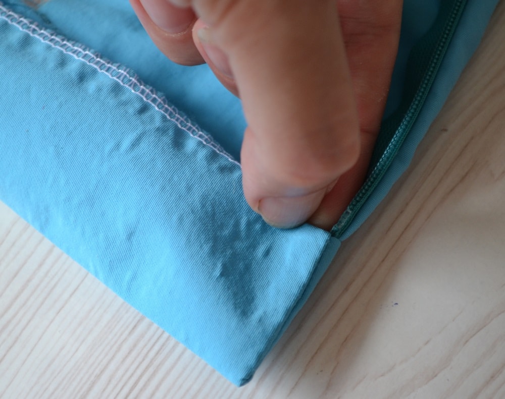 Left part of waistband a skirt